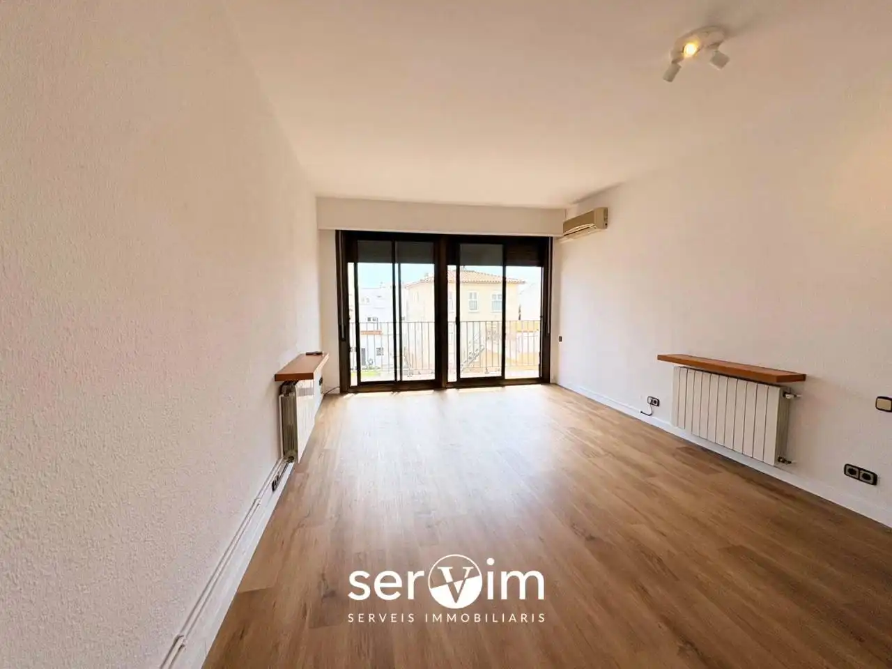 Bedroom of Flat for sale in Palamós  with Air Conditioner, Heating and Parquet flooring