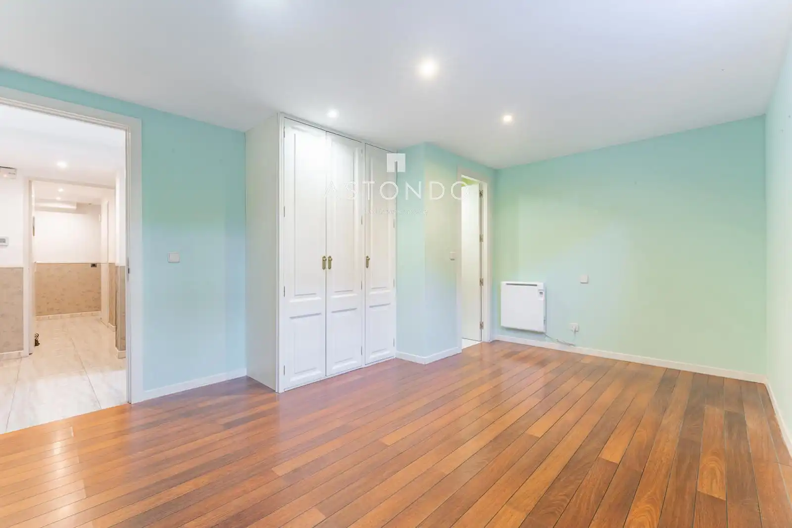 Casa adosada en venta en Madrid con Aire acondicionado, Calefacción y Terraza