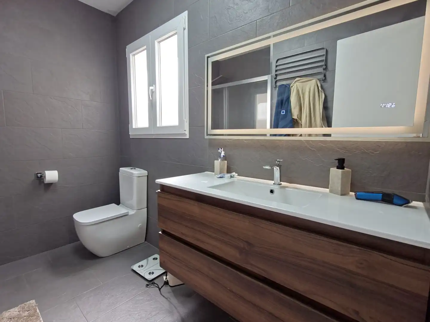 Bathroom of Flat for sale in Maó - Mahón  with Air Conditioner, Furnished and Balcony