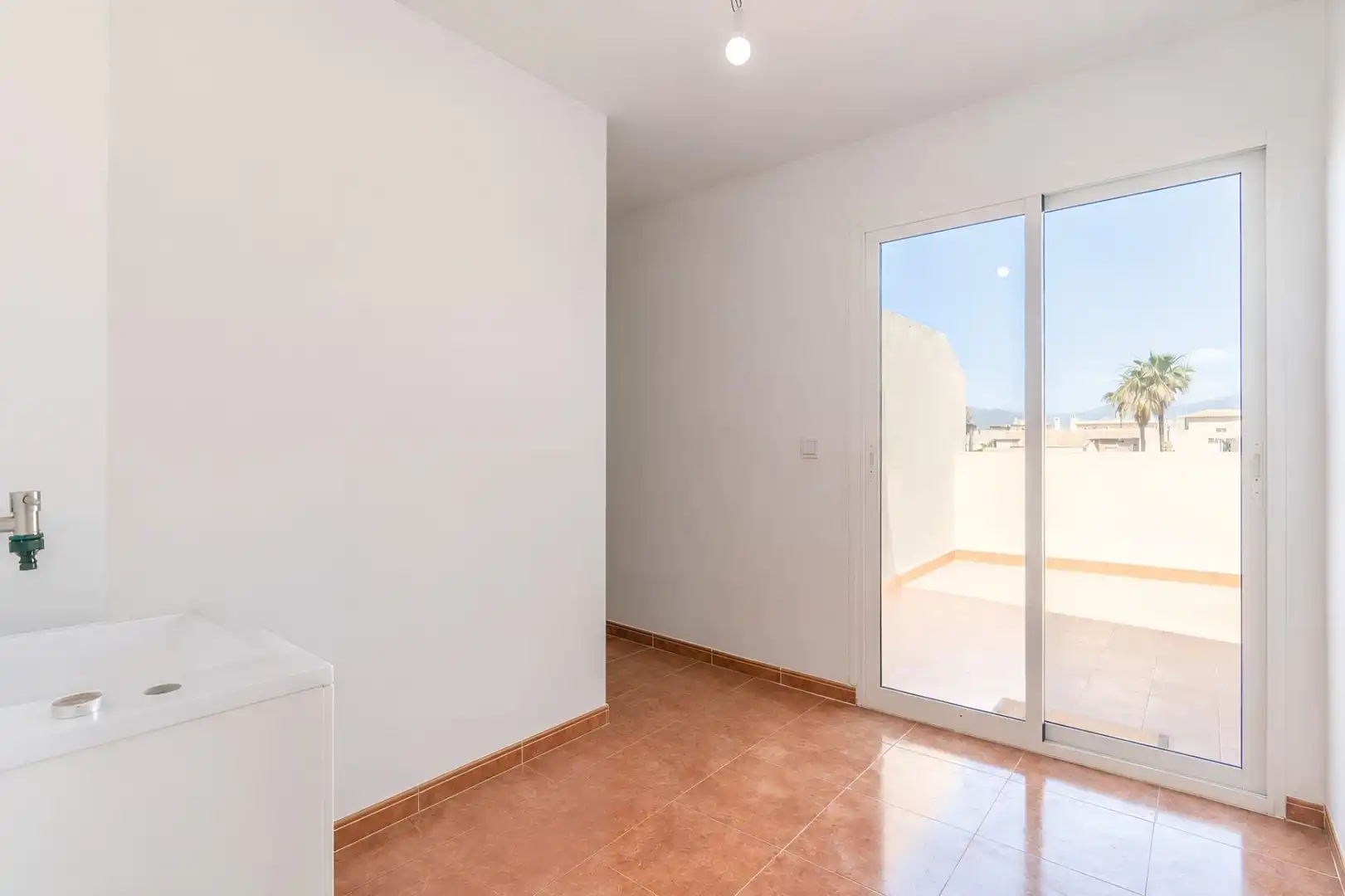 Dormitori de Pis en venda en Motril amb Terrassa i Moblat