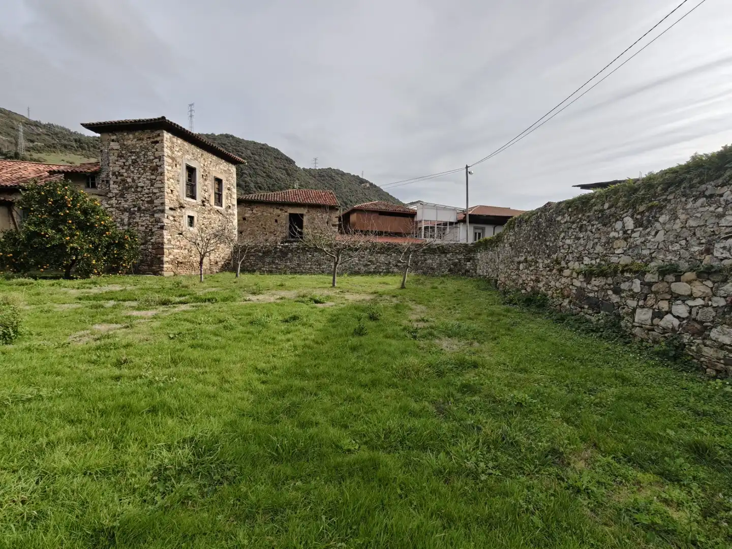 House with garden for sale in Salas, imagen 5