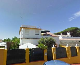 Vista exterior de Casa o xalet en venda en El Puerto de Santa María amb Aire condicionat, Terrassa i Piscina