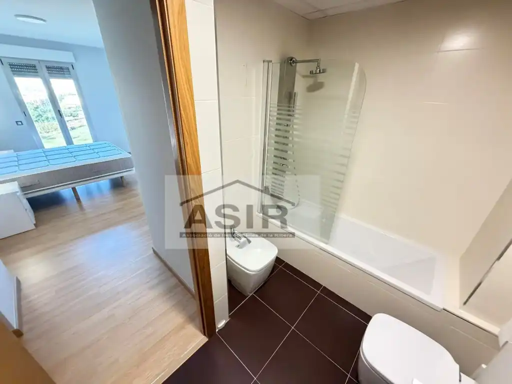 Bathroom of Flat for rent in Alzira  with Air Conditioner