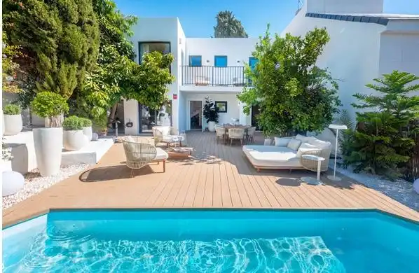 Doppelhaushälfte mit Pool zum Verkauf in Avenida de los pacos