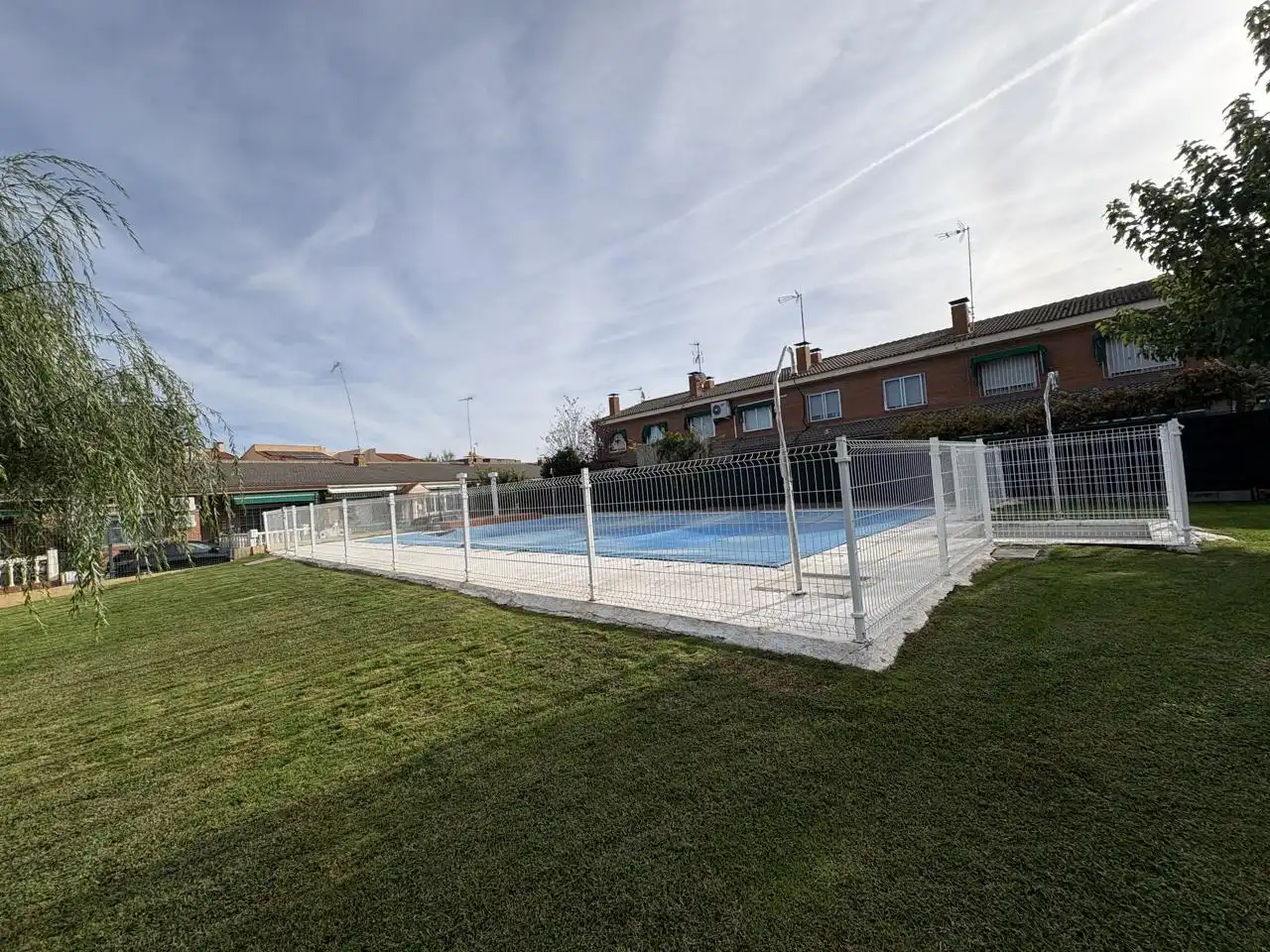 Swimming pool of Detached homes for rent in Torrejón de Velasco, Madrid