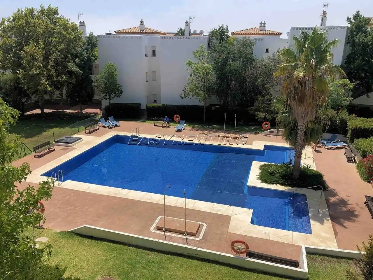 Piscina de Apartament de lloguer en La Alcaidesa amb Terrassa, Moblat i Piscina comunitària
