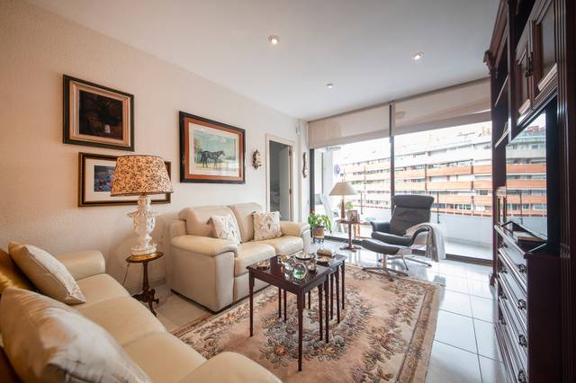 Piso en Venta en Gran Via de Carles III en La Maternitat i Sant Ramon