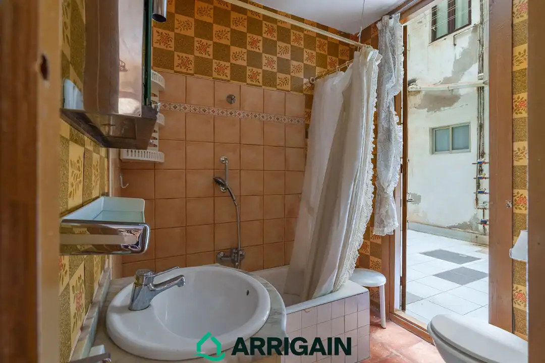 Baño de Piso en venta en Pasaia con Calefacción y Balcón