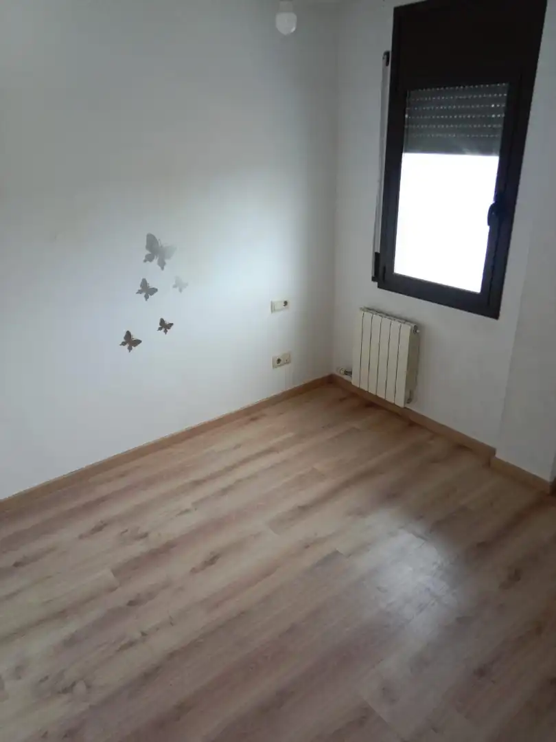 Habitación de Piso en venta en Sant Jaume de Llierca con Balcón