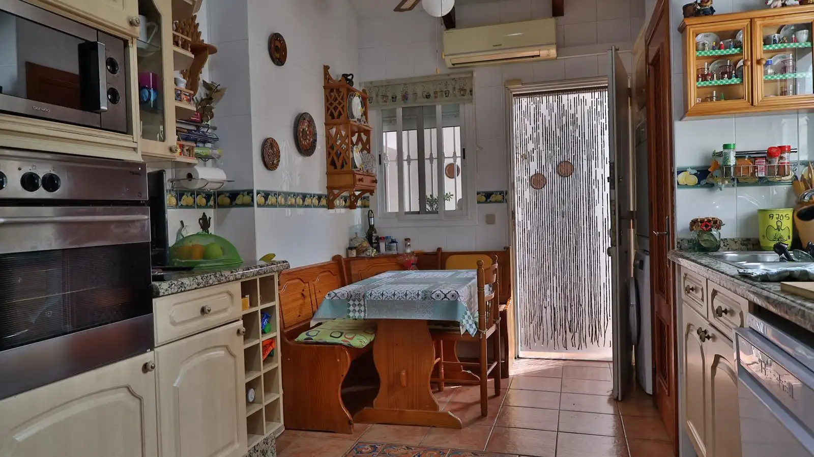 Kitchen of Detached homes for sale in Málaga  with Terrace and Community pool