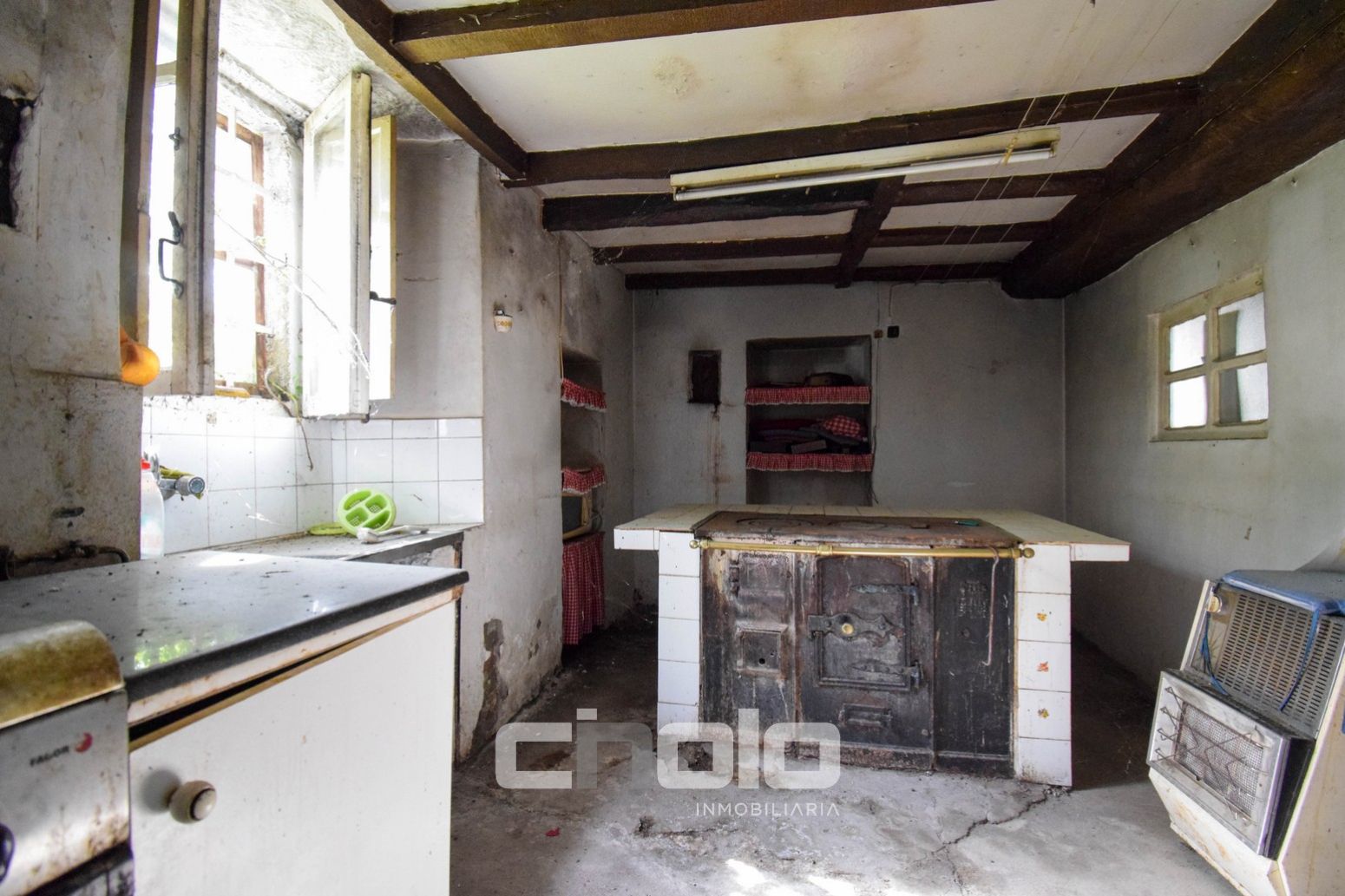 Kitchen of House or chalet for sale in O Corgo  