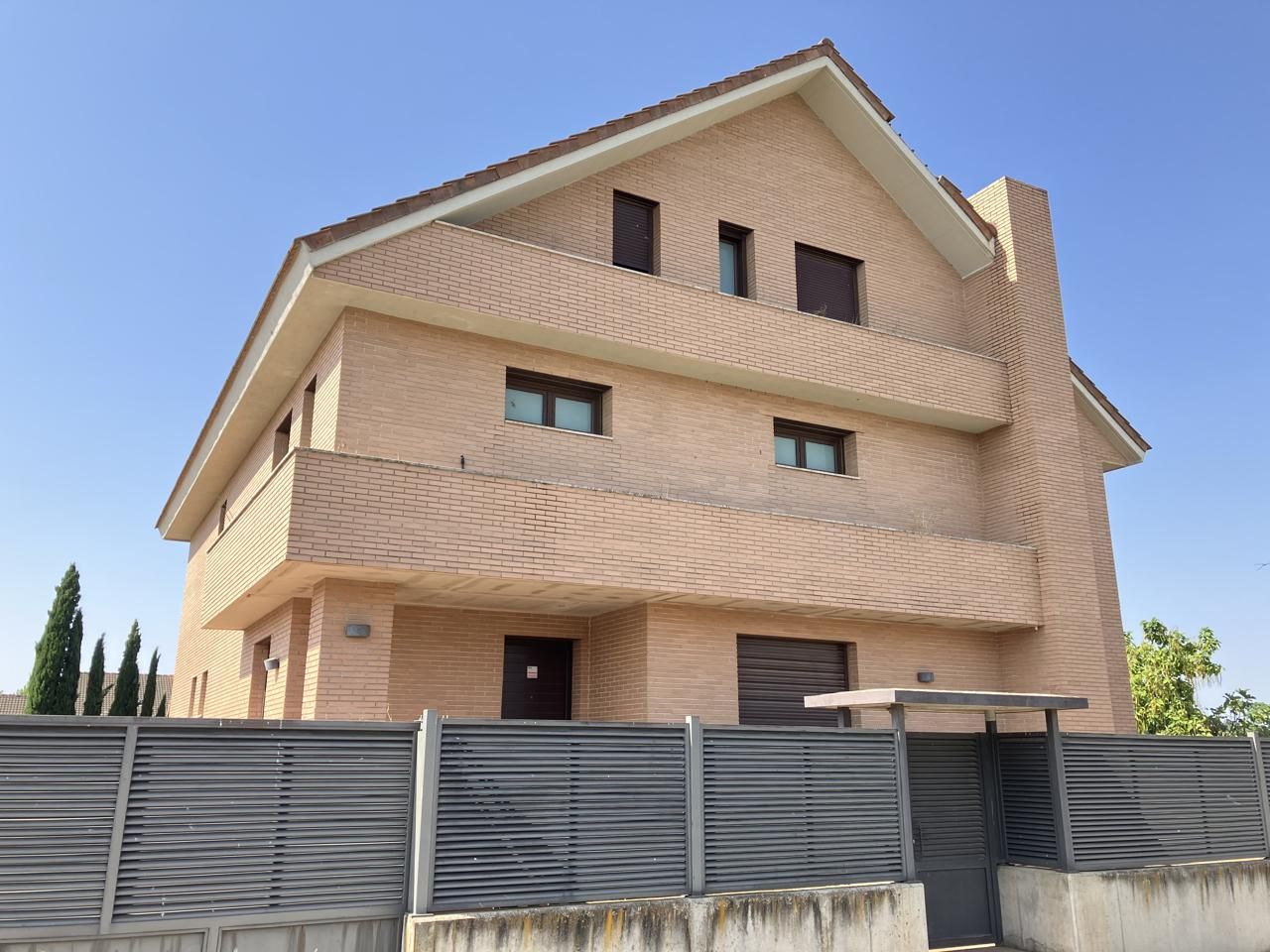 Exterior view of House or chalet for sale in Valdetorres de Jarama  with Air Conditioner, Heating and Private garden