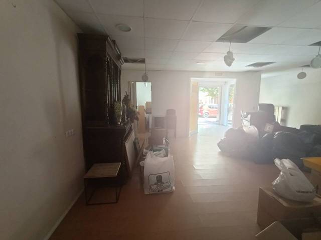 Local comercial en Alquiler en Calle Mossèn Miró, 24 en Sant Llorenç Savall