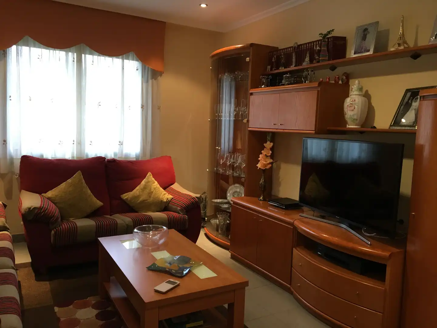 Sala de estar de Casa o chalet en venta en Ourense Capital  con Calefacción, Jardín privado y Parquet