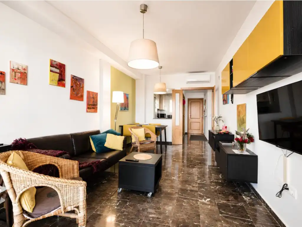 Sala d'estar de Pis en venda en Fuengirola amb Aire condicionat, Jardí privat i Terrassa