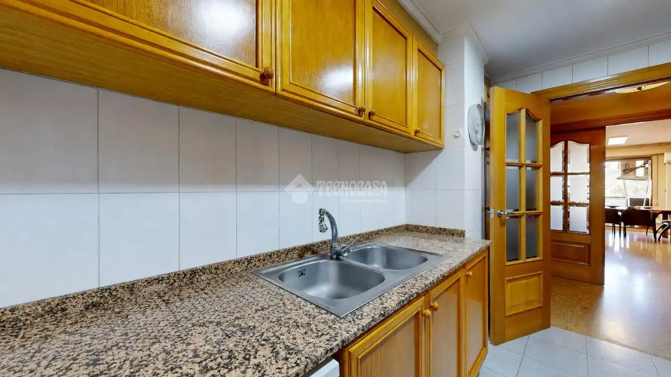 Kitchen of Flat for sale in Valencia  with Air Conditioner, Heating and Balcony