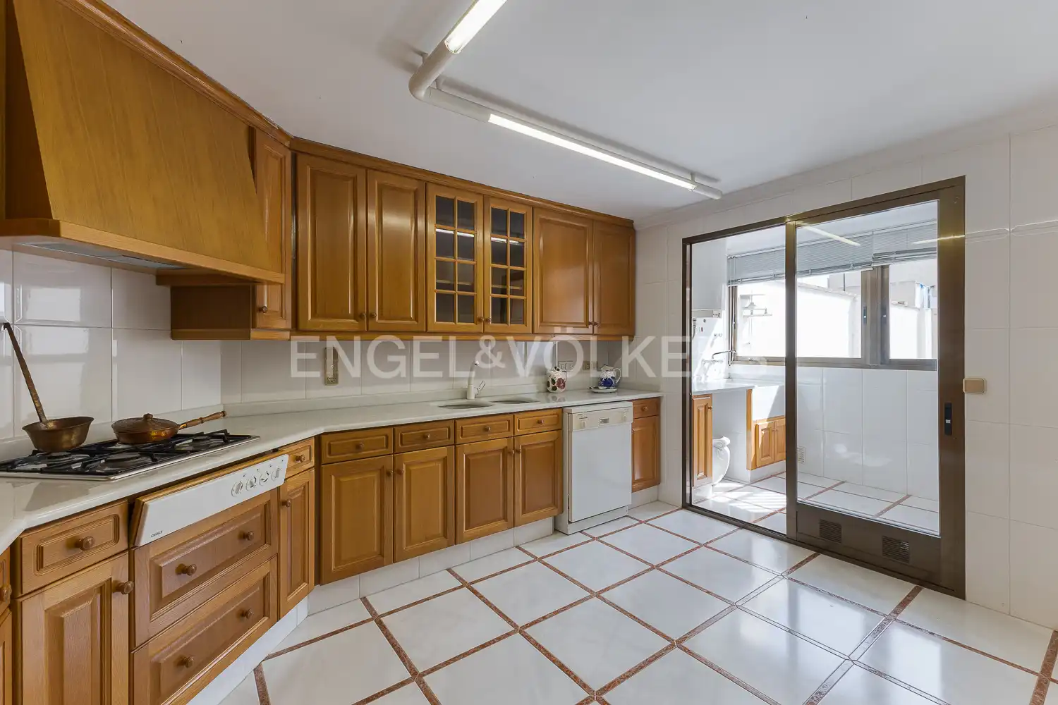 Piso con terraza en alquiler en Calle Sant bernat i les germanes, imagen 19