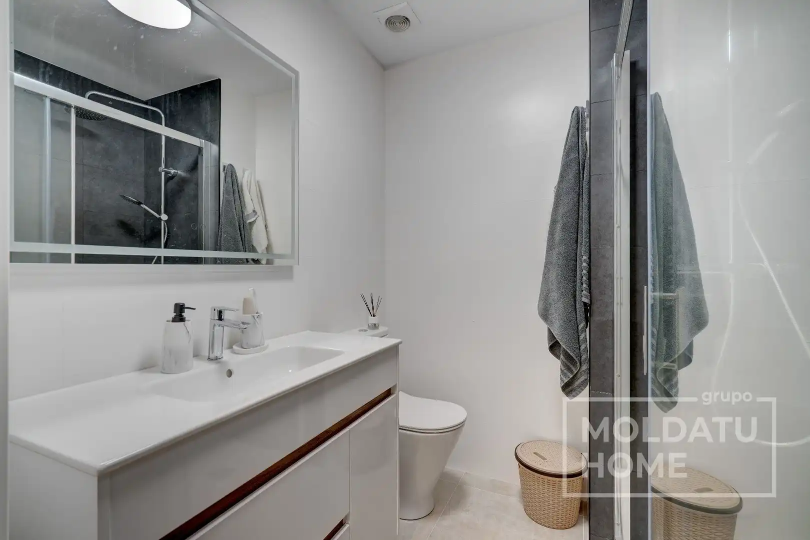 Badezimmer von Wohnungen zum Verkauf in Donostia - San Sebastián  mit Heizung und Terrasse
