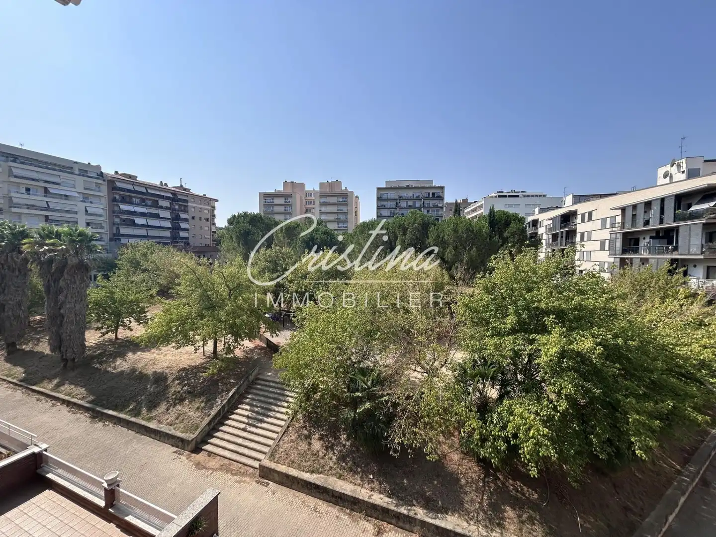 Außenansicht von Wohnungen zum Verkauf in Girona mit Heizung, Terrasse und Alarm