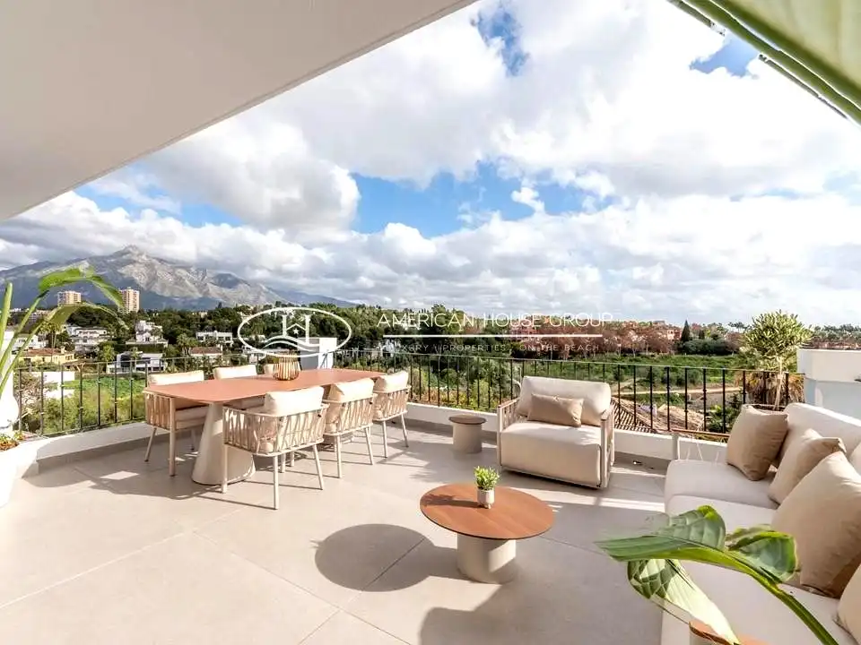 Penthouse mit Pool zum Verkauf in Nueva Andalucía