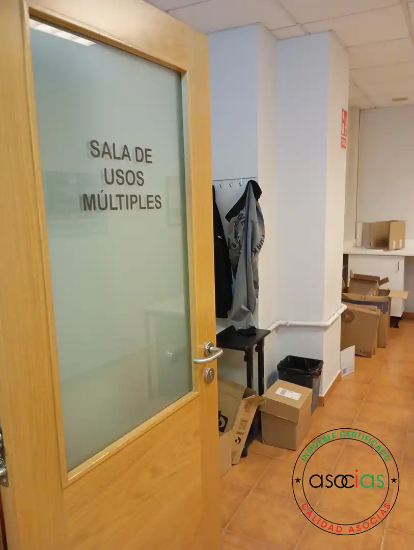 Büro zum Verkauf in Oviedo  mit Heizung
