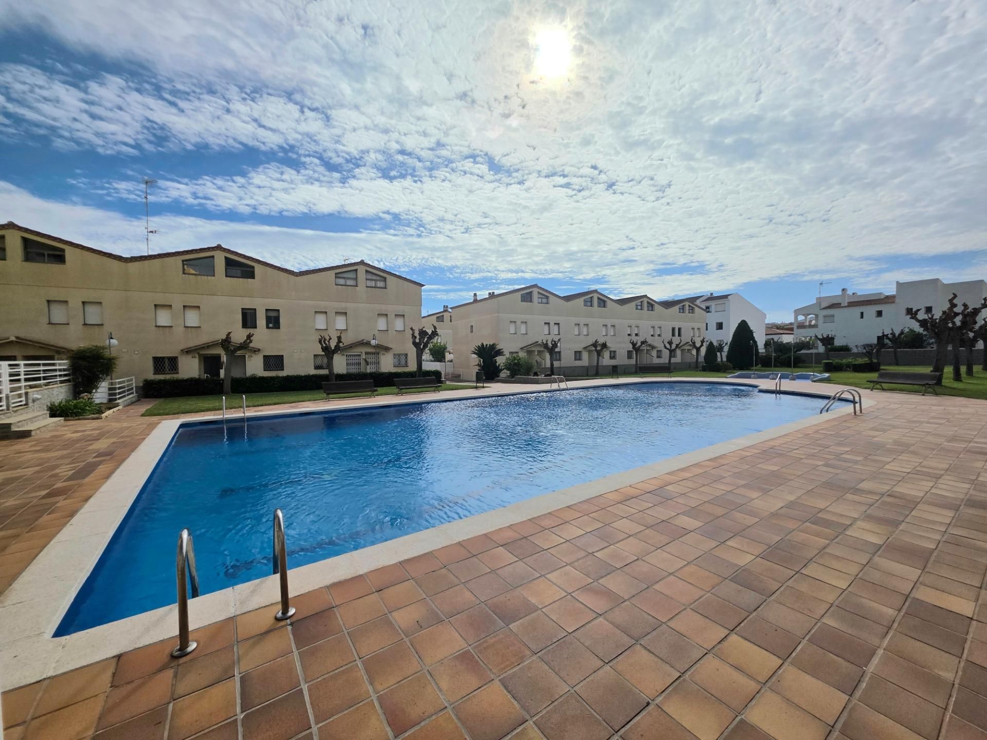 Piscina de Casa adosada en venta en Torredembarra con Aire acondicionado, Jardín privado y Terraza
