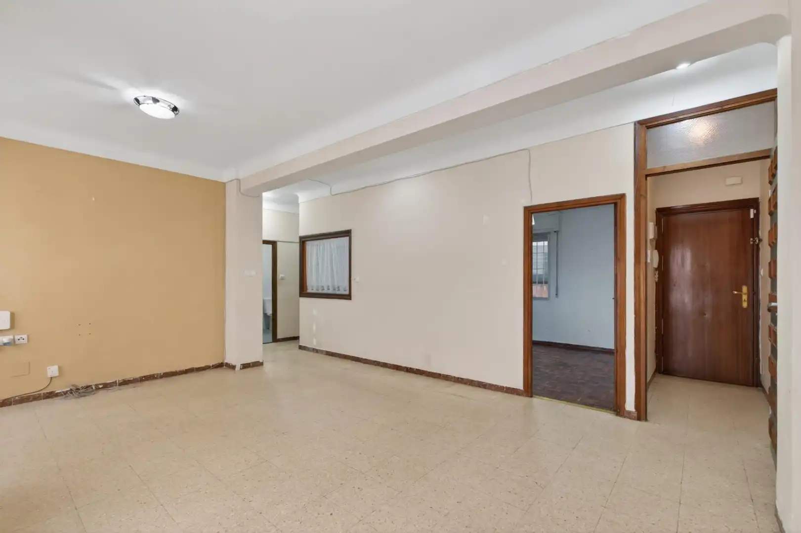 Piso en venta en Málaga con Balcón y Alarma