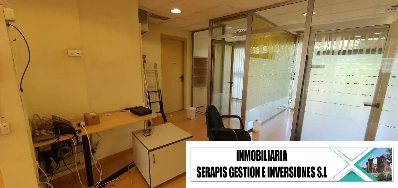 Commercial properties for sale in Mollet del Vallès  with Air Conditioner and Parquet flooring