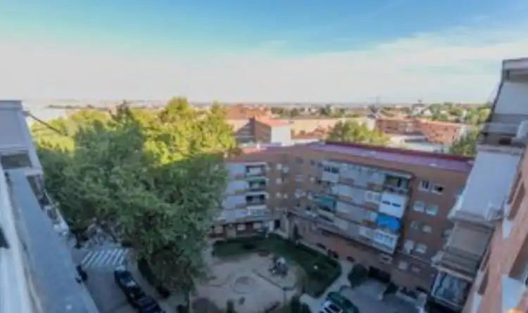 Vista exterior de Pis en venda en Carabanchel