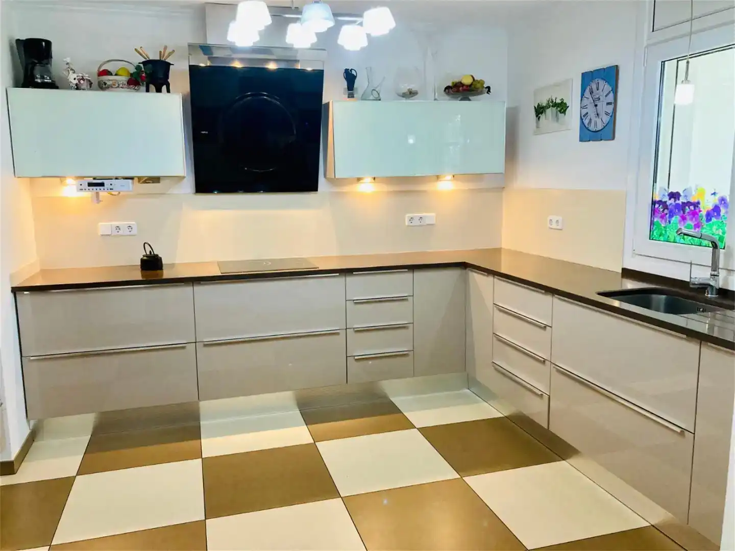 Küche von Wohnung zum Verkauf in Peni
