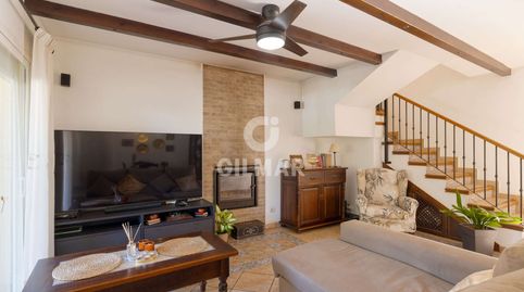 Foto 4 von Einfamilien-Reihenhaus zum Verkauf in Puerto de Estepona, Estepona