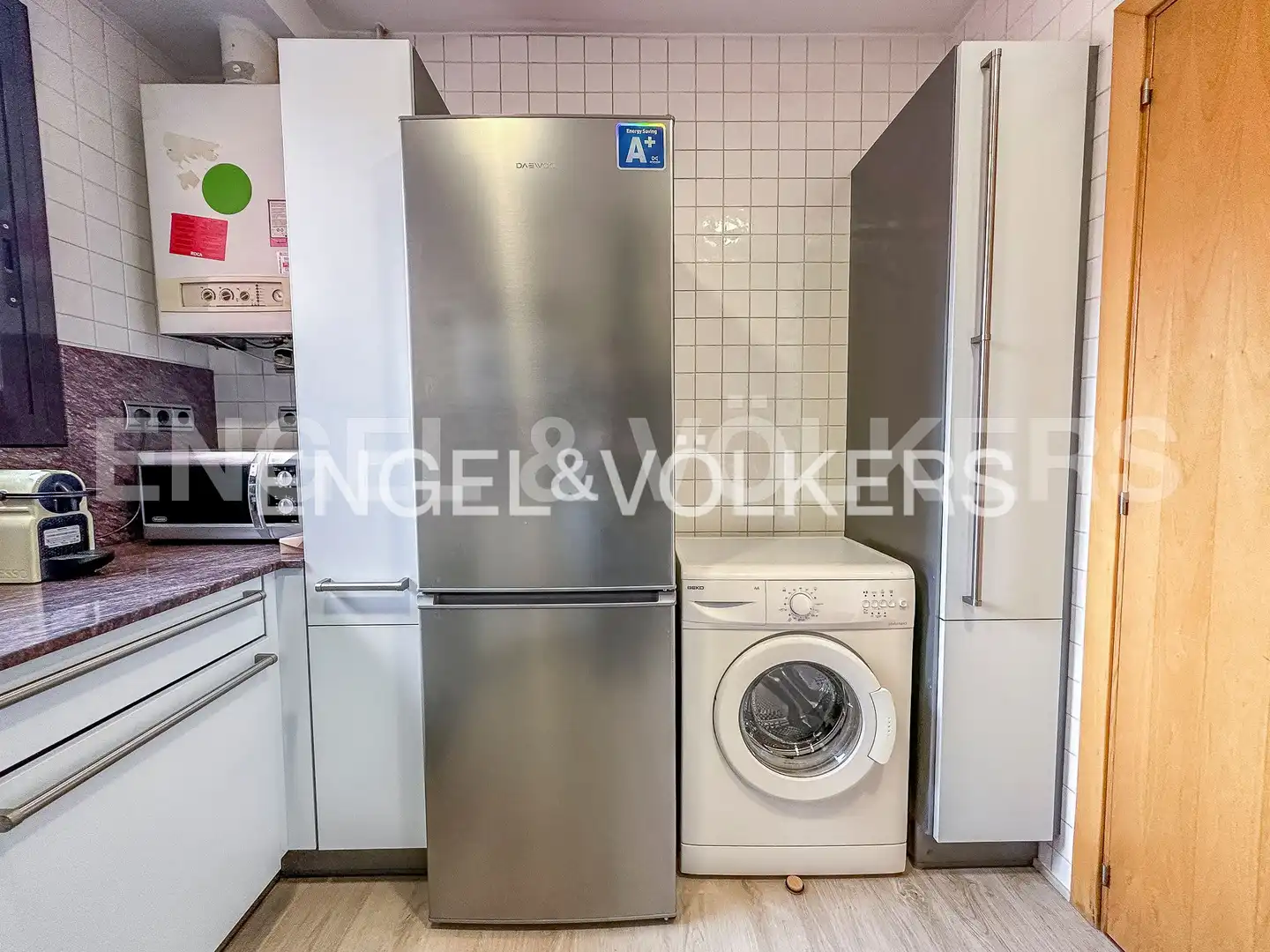 Küche von Dachboden zum Verkauf in Barcelona mit Klimaanlage, Heizung und Terrasse