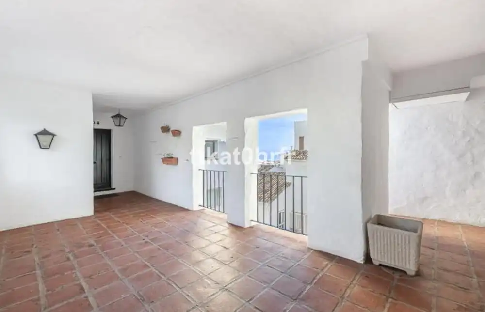 Vista exterior de Apartament de lloguer en Marbella amb Aire condicionat, Terrassa i Moblat