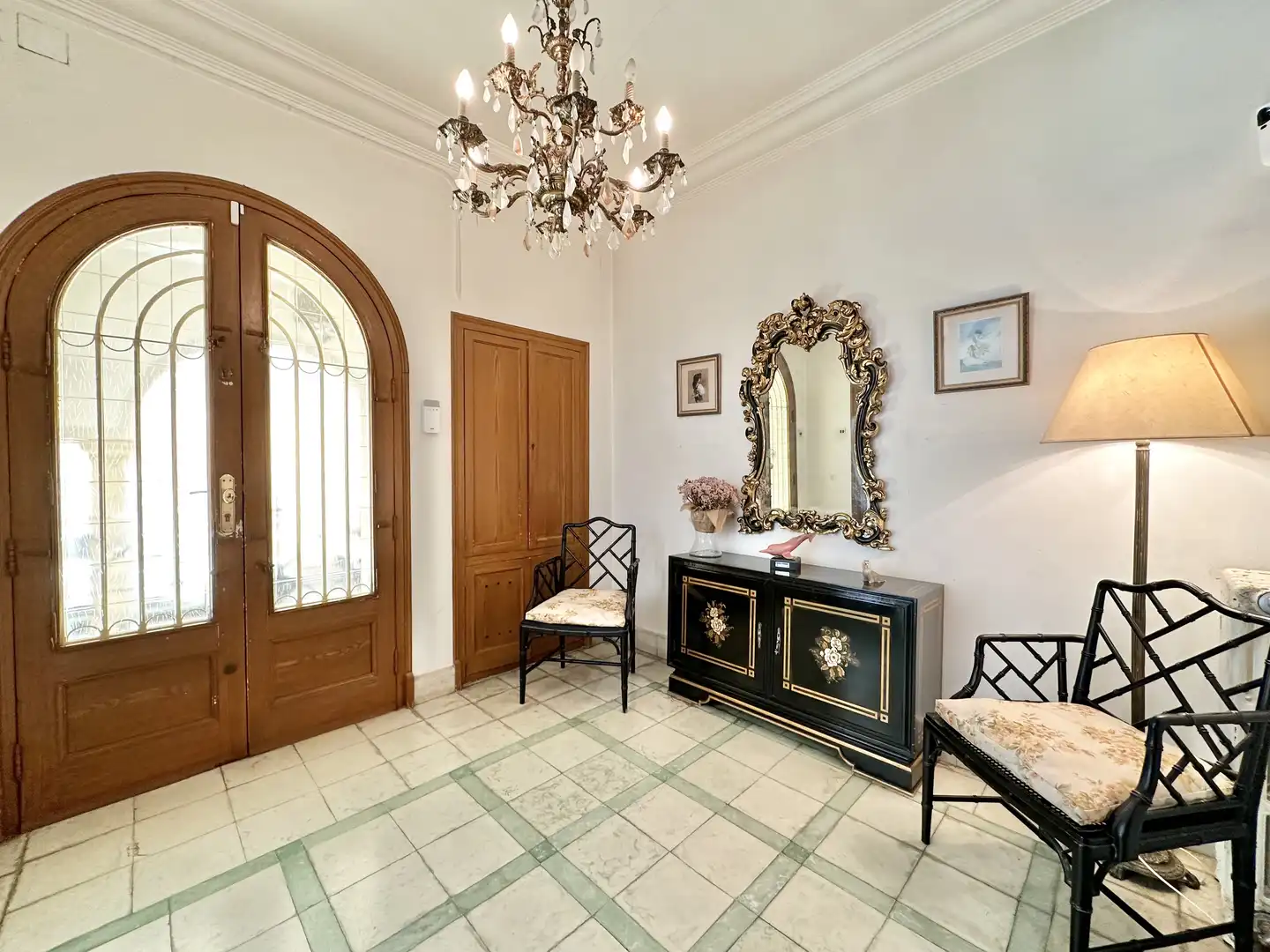 Einfamilien-Reihenhaus zum Verkauf in El Masnou mit Heizung, Privatgarten und Terrasse