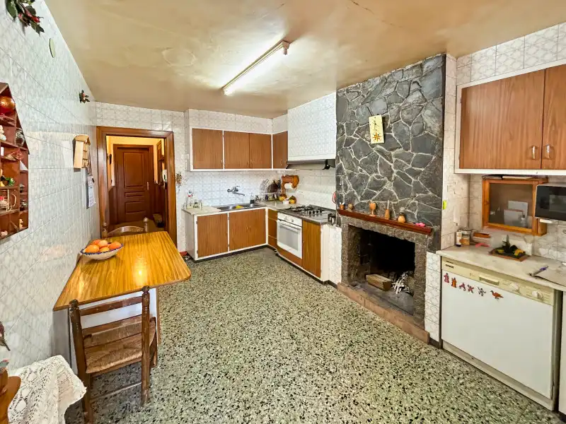 Kitchen of Houses for sale in Borrassà  with Air Conditioner, Heating and Terrace