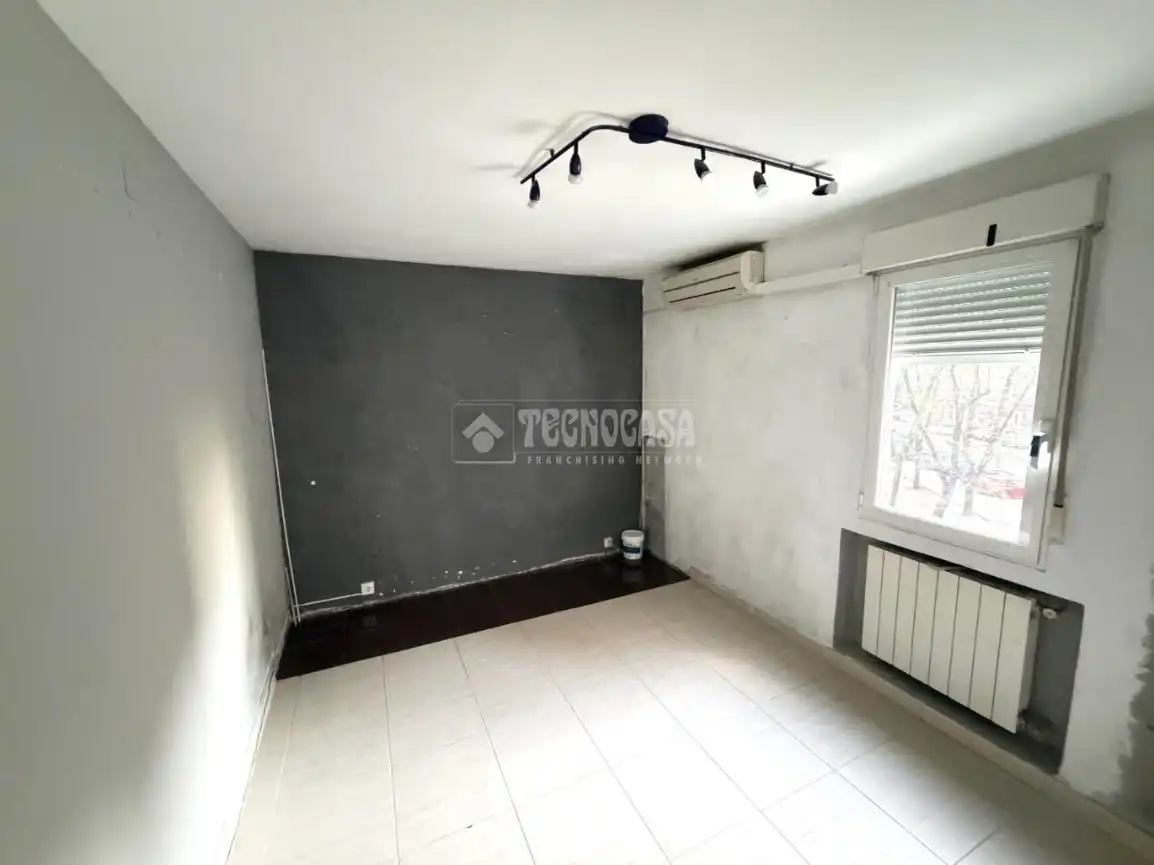 Flat for sale in Madrid  with Air Conditioner and Terrace