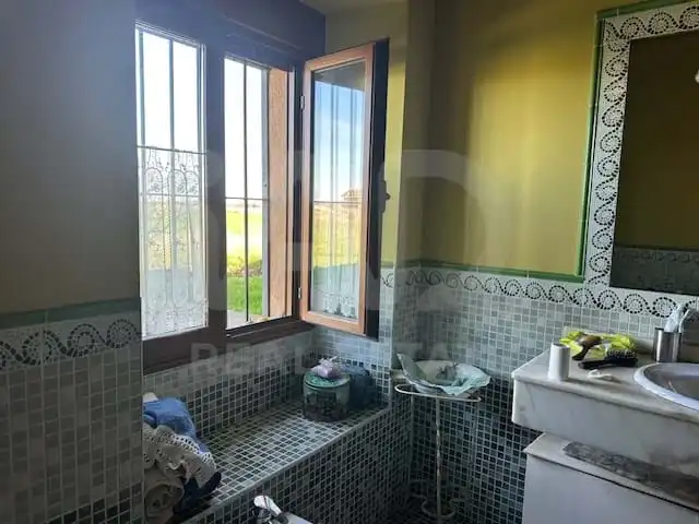 Bany de Casa o xalet en venda en Destriana amb Calefacció