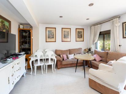 Living room of House or chalet for sale in  Granada Capital  with Air Conditioner, Heating and Private garden