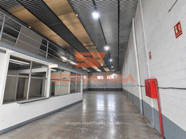 Nave industrial in vendita a Sud - Zona Industrial