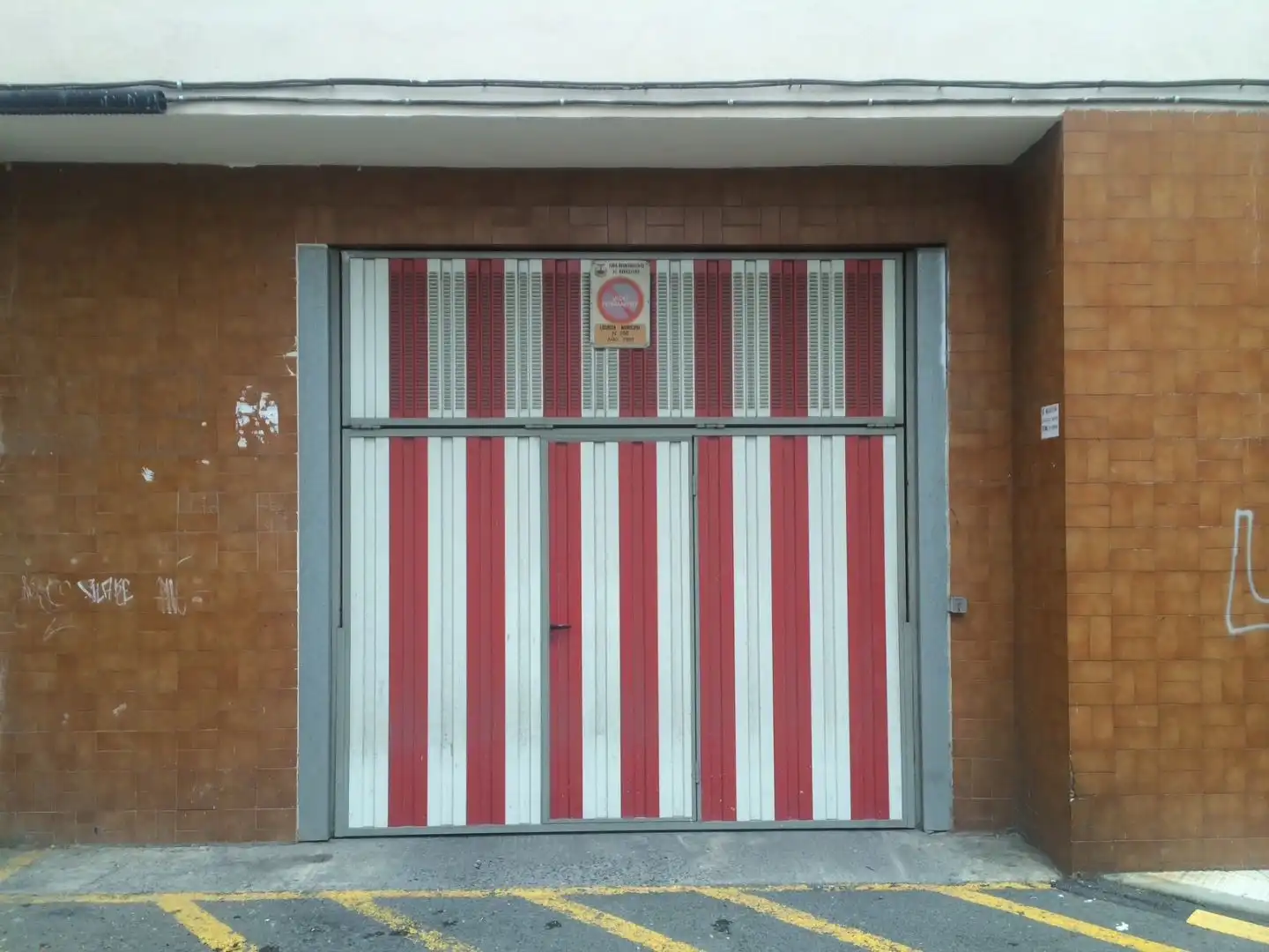 Exterior view of Garage for rent in Barakaldo 