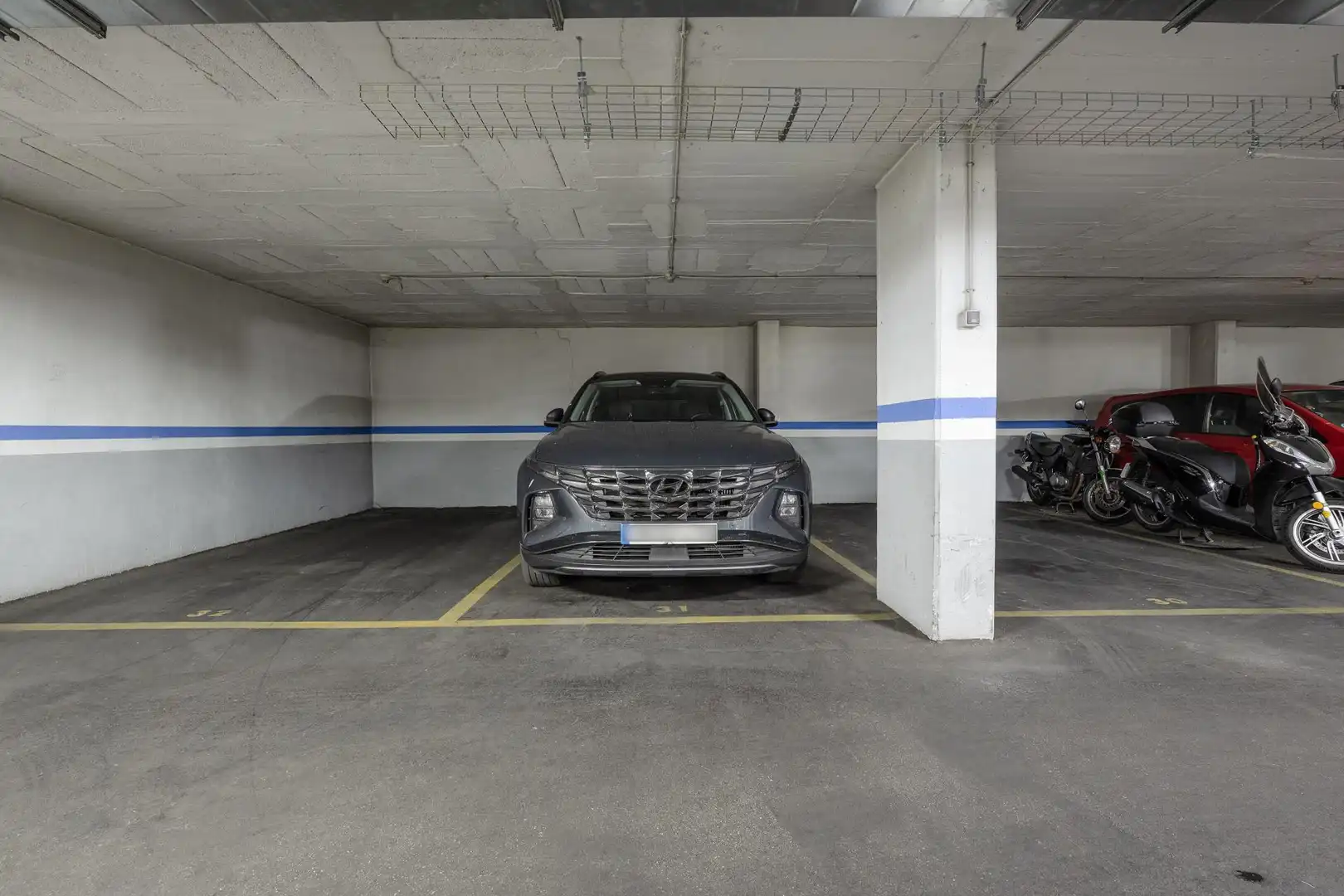 Parking de Piso en venta en Barcelona con Calefacción y Terraza