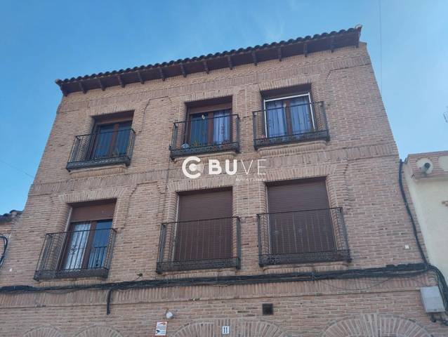 Piso en Alquiler en DEL AYUNTAMIENTO en Población de Arroyo