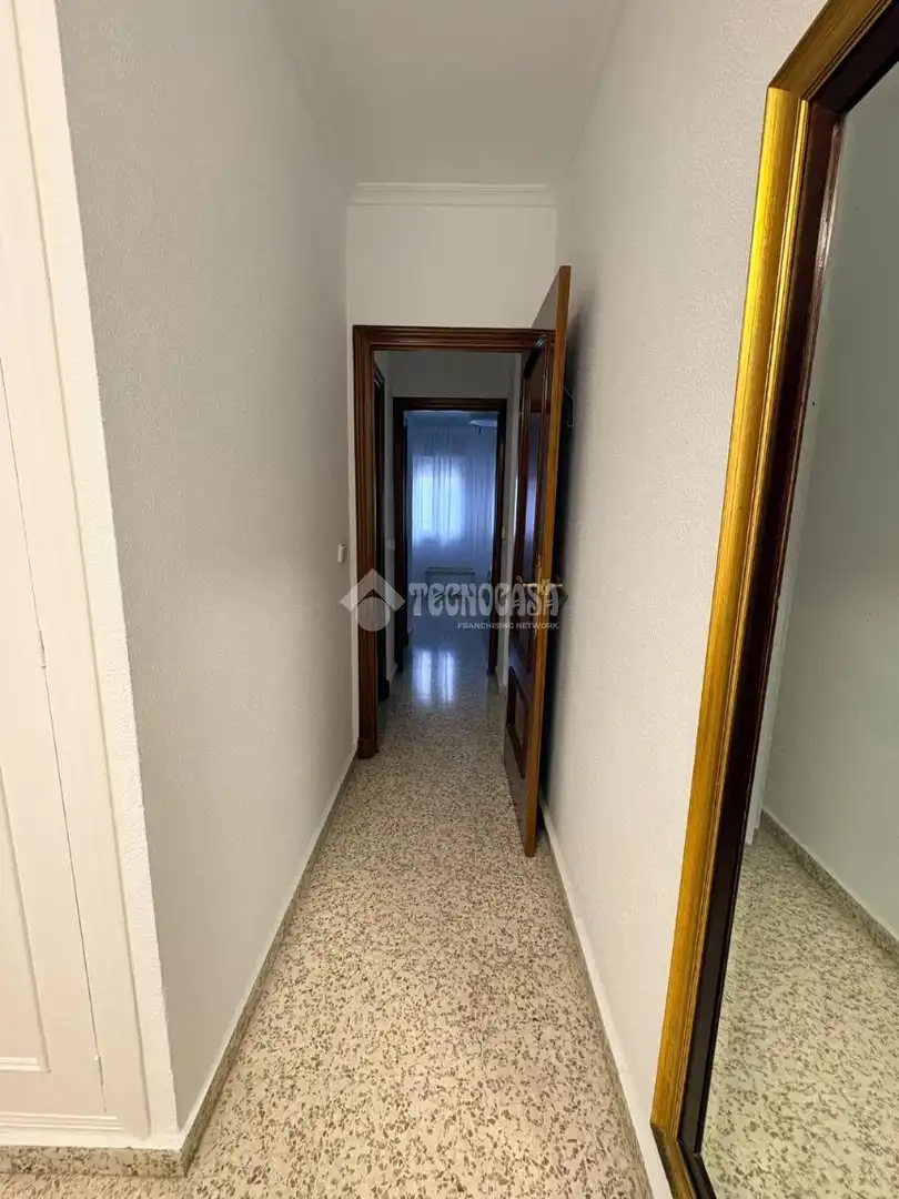 Flat for rent in Casco Antiguo
