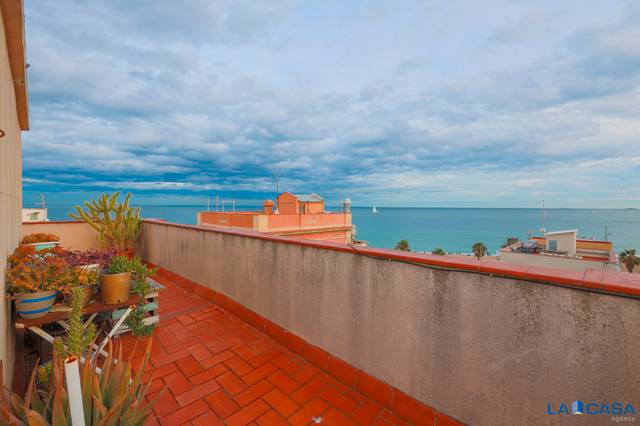 Ático en Venta en Carrer de Meer en La Barceloneta