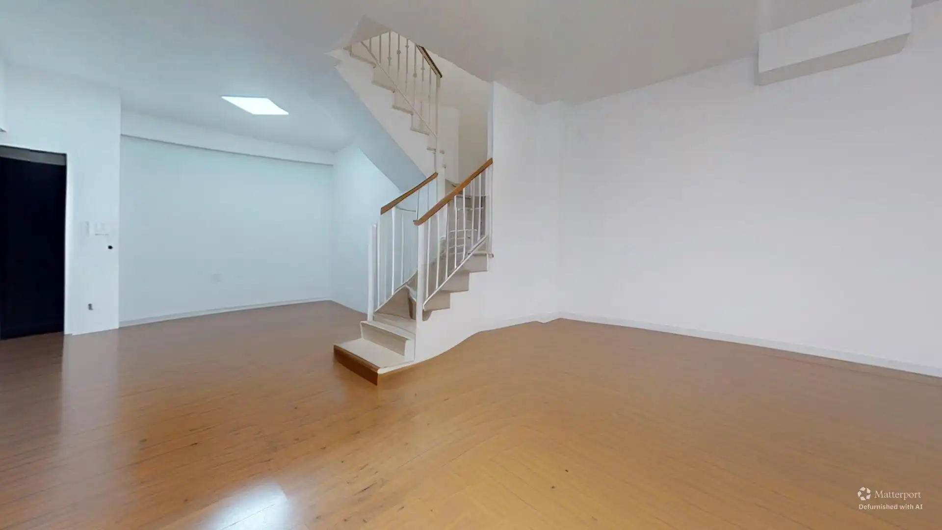 Einfamilien-Reihenhaus zum Verkauf in Elche / Elx mit Privatgarten, Terrasse und Gemeinschaftspool