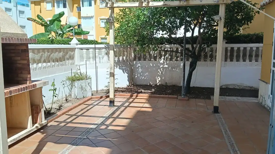 Terrasse von Wohnungen zum Verkauf in Xeraco mit Klimaanlage, Privatgarten und Terrasse