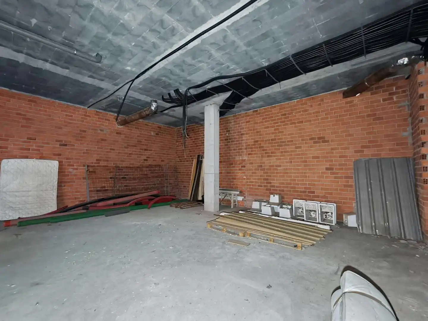 Commercial properties for sale in 36640, 1, Pontecesures