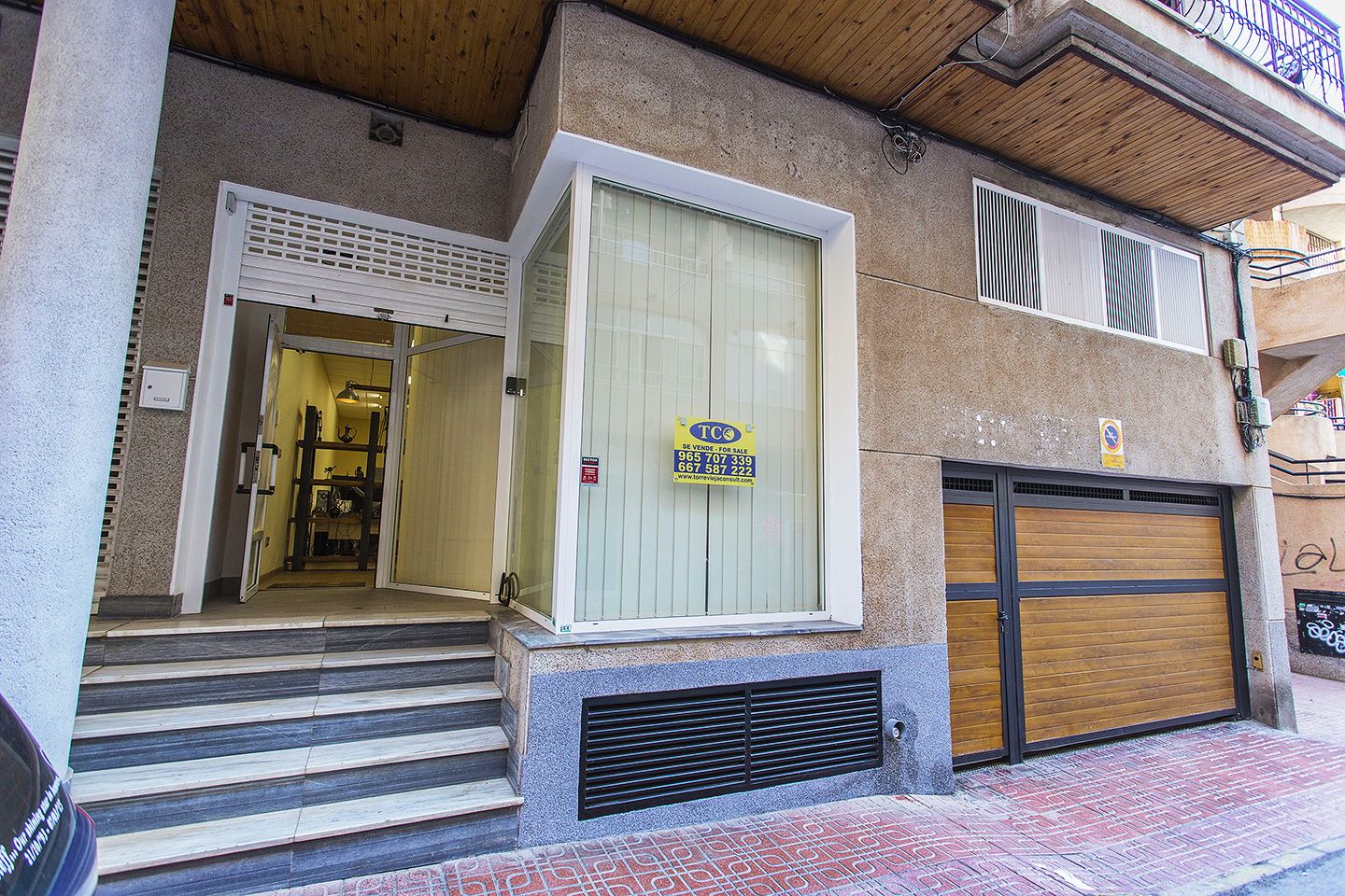 Exterior view of Premises for sale in Torrevieja  with Air Conditioner