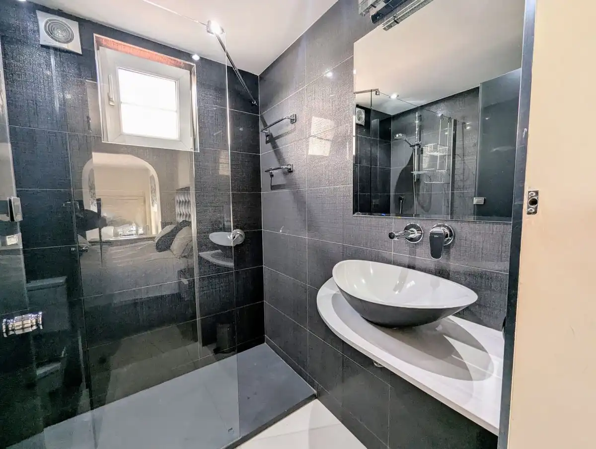 Baño de Ático en venta en Marbella con Aire acondicionado, Amueblado y Piscina comunitaria
