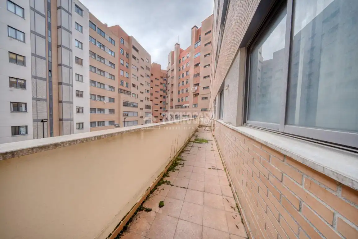 Vista exterior de Piso en venta en Valladolid con Aire acondicionado y Terraza